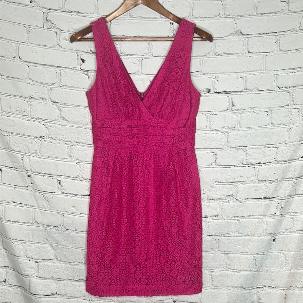 Trina Turk V-Neck Pink Lace Dress Size 6 Excellent Condition